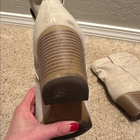 Time and Tru Light Tan Ankle Boots size 9 - Picture 7 of 9